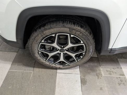 Used 2025 Jeep Compass Limited AWD/4WD image 7