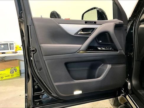 Used 2025 Lexus LX 600 F Sport w/ Accessory Package (Z1) AWD/4WD image 20