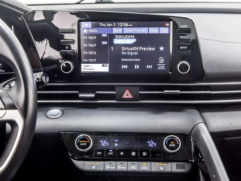 Used 2021 Hyundai Elantra SEL w/ Convenience Package image 18