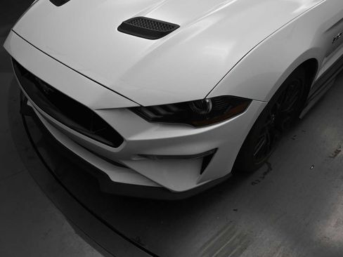 Used 2018 Ford Mustang GT Premium w/ GT Performance Package RWD image 19