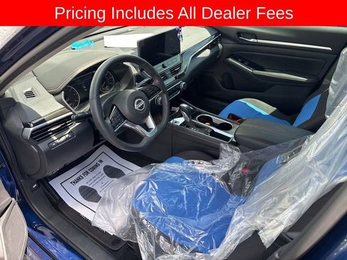 Certified 2024 Nissan Altima 2.5 SR w/ SR Premium Package FWD image 5