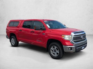 Used 2015 Toyota Tundra SR5 w/ SR5 Upgrade Package AWD/4WD video 3