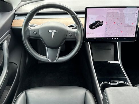 Used 2019 Tesla Model 3 Mid Range image 14