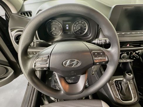 Used 2023 Hyundai Kona SE AWD/4WD image 11