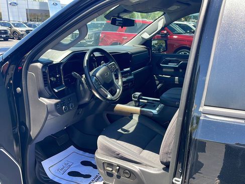 Used 2023 Chevrolet Silverado 1500 LT Trail Boss w/ Protection Package AWD/4WD image 12