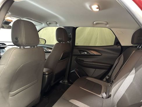 Used 2022 Chevrolet TrailBlazer LT w/ LPO, Blackout Package FWD image 13
