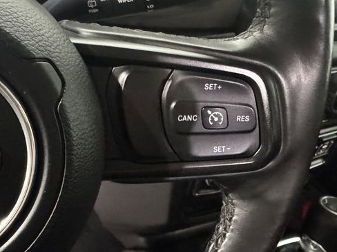 Used 2021 Jeep Wrangler Unlimited Sport AWD/4WD image 6