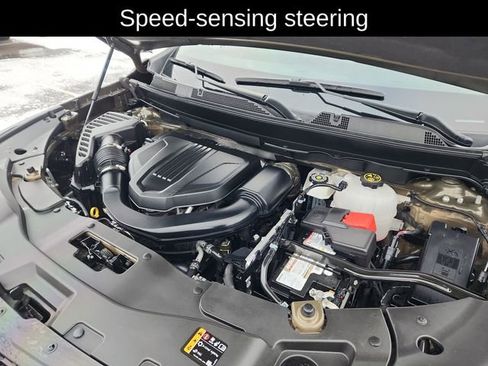 Used 2024 Chevrolet Traverse RS image 15