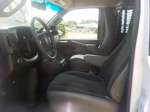 Used 2023 GMC Savana 2500 w/ Driver Convenience Package image 14