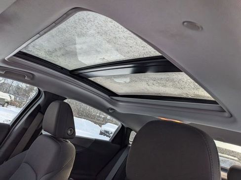 Used 2024 Chevrolet Malibu LT image 15