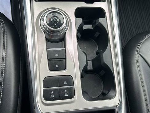 Certified 2022 Ford Explorer XLT w/ Equipment Group 202A image 24