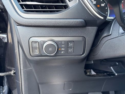 Used 2022 Ford Escape SEL image 11