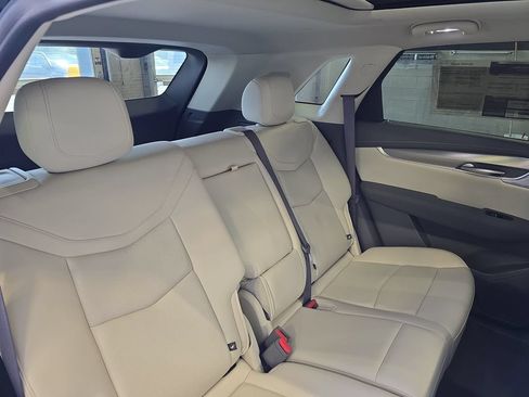 Used 2024 Cadillac XT5 Premium Luxury AWD/4WD image 14