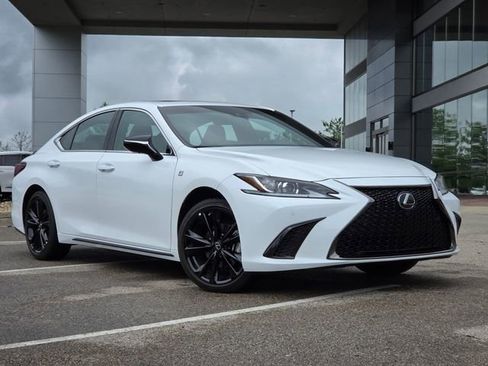 Used 2025 Lexus ES 350 F Sport FWD image 2