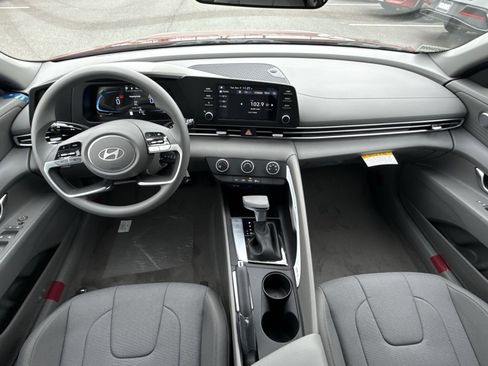 New 2026 Hyundai Elantra SE image 22