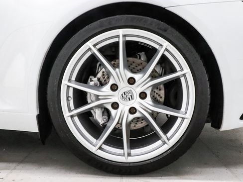 Used 2019 Porsche 911 Carrera image 9