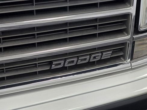 Used 1990 Dodge Grand Caravan LE image 19