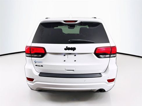 Used 2021 Jeep Grand Cherokee Laredo X AWD/4WD image 10
