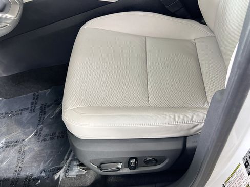 Used 2023 Lexus RX 350 Premium w/ Accessory Package (Z1) AWD/4WD image 18