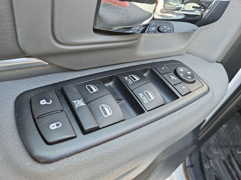 Used 2016 RAM 1500 Big Horn image 22