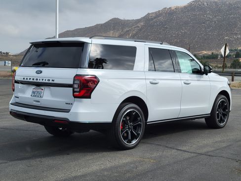 Certified 2024 Ford Expedition Max Limited AWD/4WD image 2