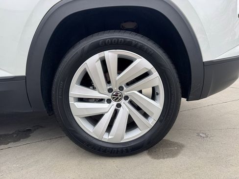 Used 2023 Volkswagen Atlas Cross Sport SE image 22