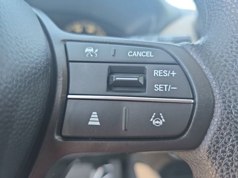 Used 2023 Honda HR-V LX image 17