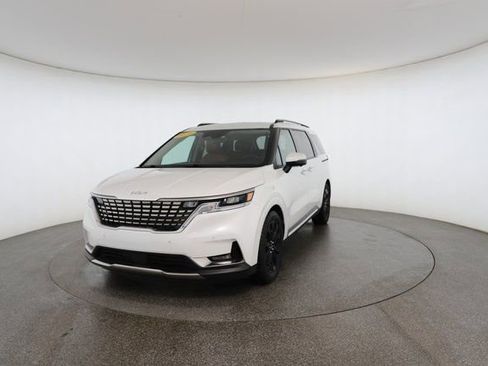 Used 2024 Kia Carnival SX image 32