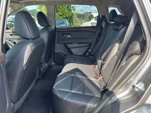 Certified 2023 Nissan Rogue SV w/ SV Premium B Package AWD/4WD image 14