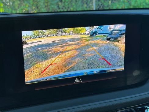 Used 2025 Buick Envista Sport Touring image 17