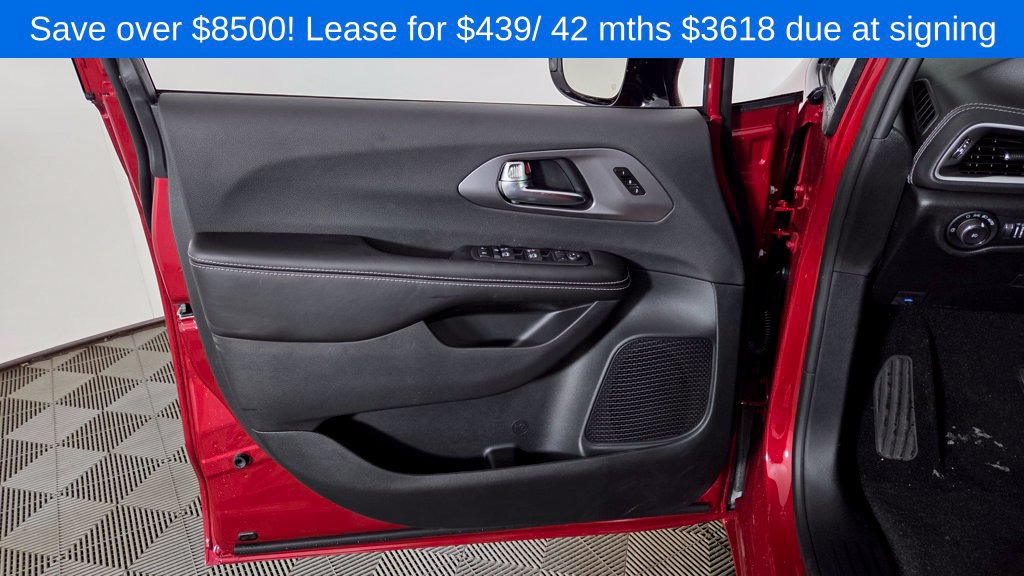 New 2026 Chrysler Pacifica Select w/ S Appearance Package FWD image 13