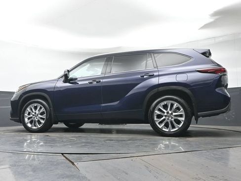 Certified 2024 Toyota Highlander Limited AWD/4WD image 36