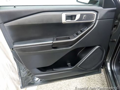 Certified 2023 Ford Explorer 4WD image 22