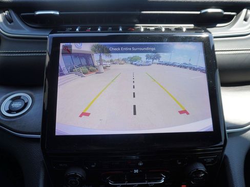 Used 2024 Jeep Grand Cherokee Limited RWD image 9