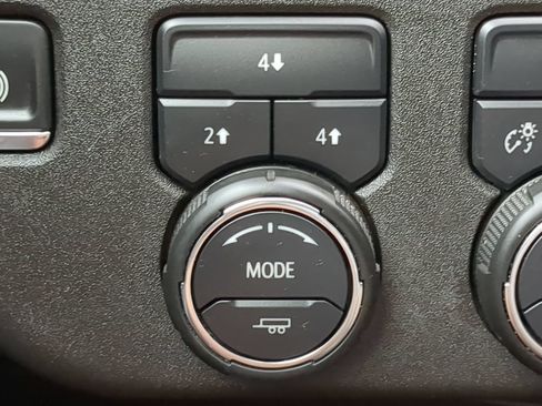 Used 2025 Chevrolet Silverado 2500 LT w/ Convenience Package AWD/4WD image 63