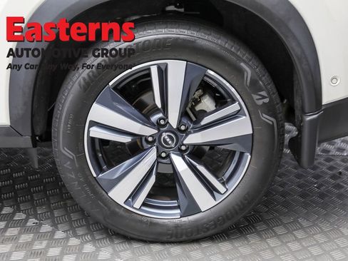 Used 2023 Nissan Rogue SL w/ SL Premium Package AWD/4WD image 8