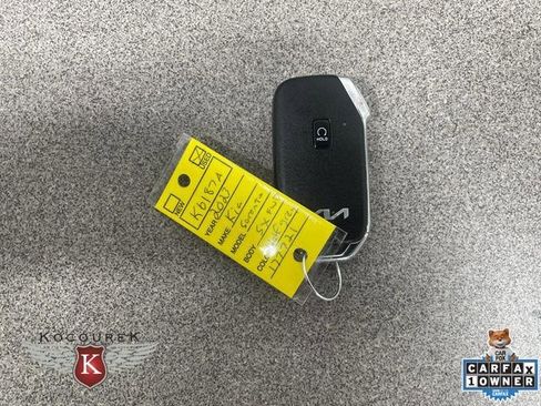 Used 2023 Kia Sorento SX image 27