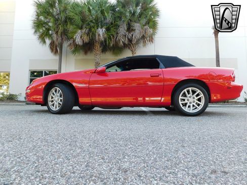 Used 2000 Chevrolet Camaro Z28 w/ SS Performance/Appearance Pkg image 5