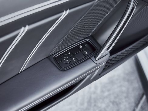 Used 2024 Porsche 911 GT3 RS w/ Extended Leather Package image 32