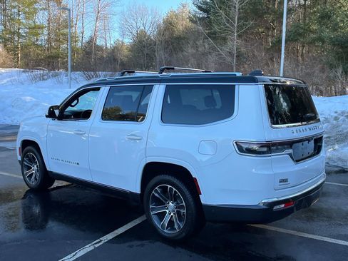 Used 2022 Jeep Grand Wagoneer Series I w/ Flexible Seating Group image 3