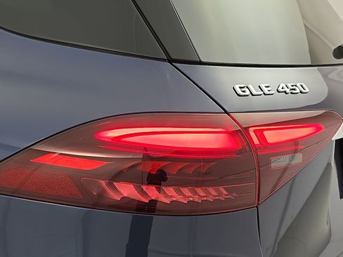 New 2026 Mercedes-Benz GLE 450 4MATIC image 35