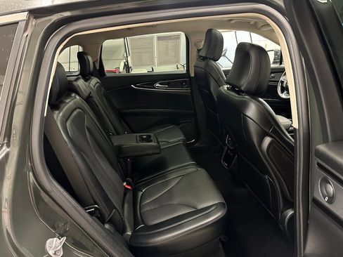 Used 2022 Lincoln Nautilus Reserve w/ Equipment Group 201A image 30