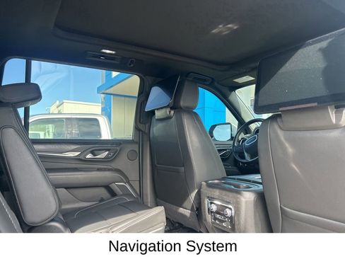 Used 2021 GMC Yukon XL Denali w/ Denali Premium Package AWD/4WD image 12