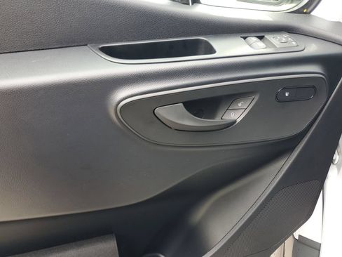 Used 2025 Mercedes-Benz Sprinter 2500 image 16