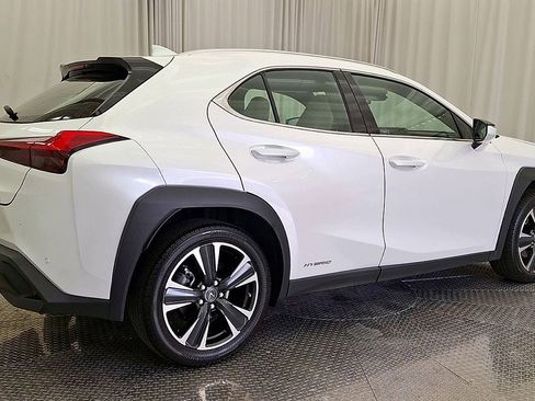 Used 2019 Lexus UX 250h w/ Premium Package AWD/4WD image 3