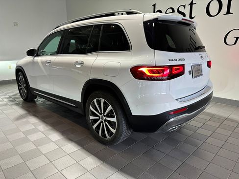 Used 2022 Mercedes-Benz GLB 250 4MATIC image 6
