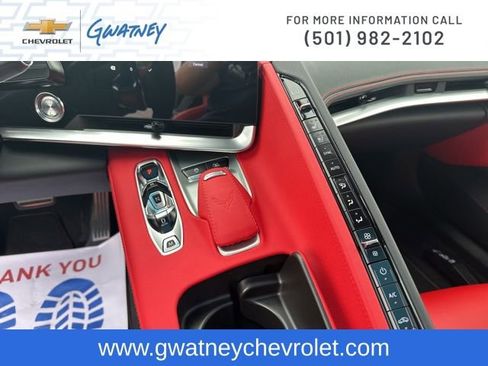 Used 2025 Chevrolet Corvette Stingray Preferred Cpe w/ 2LT RWD image 19