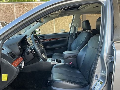 Used 2016 Toyota Camry SE image 41