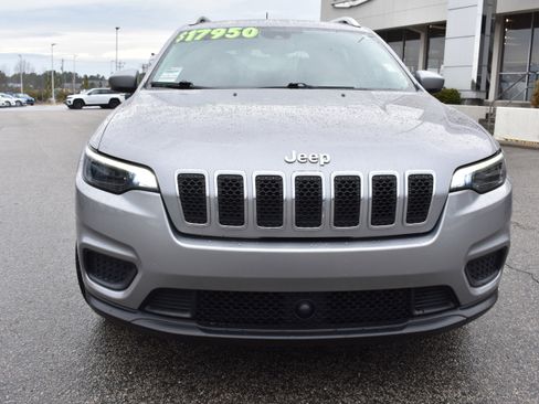 Used 2021 Jeep Cherokee Latitude image 4