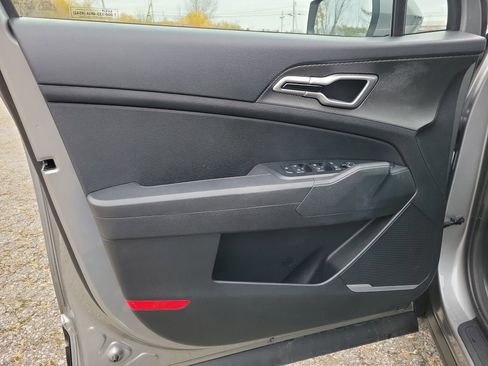 Used 2024 Kia Sportage LX image 15